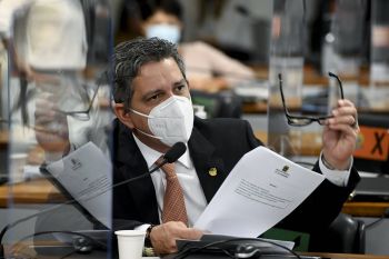 Rogério Carvalho está entre os 3 senadores que mais apresentaram projetos no Senado