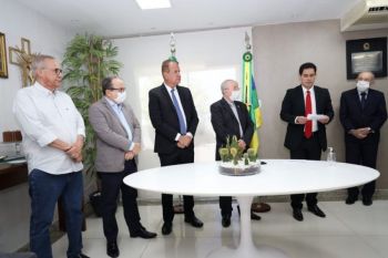 Robson Viana toma posse como deputdado estadual