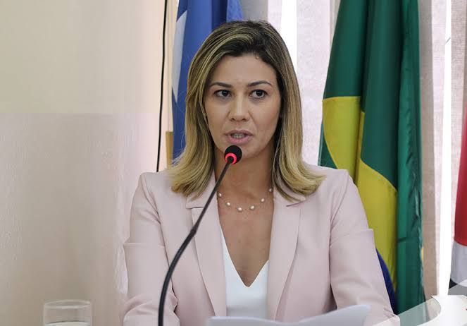 Ministério Público pede cassação de Hilda Ribeiro por contratos ilegais e por burlar a Lei de Licitação