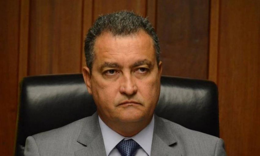 Governador da Bahia anuncia toque de recolher em Salvador e interior