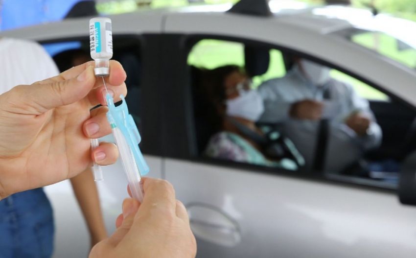 Prefeitura de Aracaju anuncia vacinação contra Covid para pessoas com 27 e 26 anos